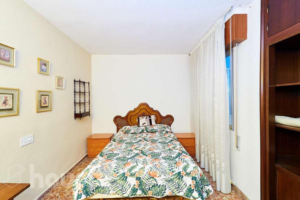 Lovely Bedroom In A Shared Apartment In The Center Of Alicante Zewnętrze zdjęcie
